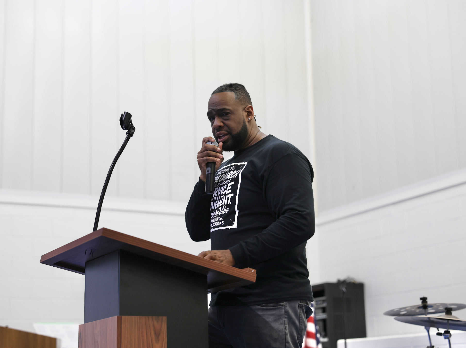 Pastor Lawrence Henderson Sr. teaching from the pulpit